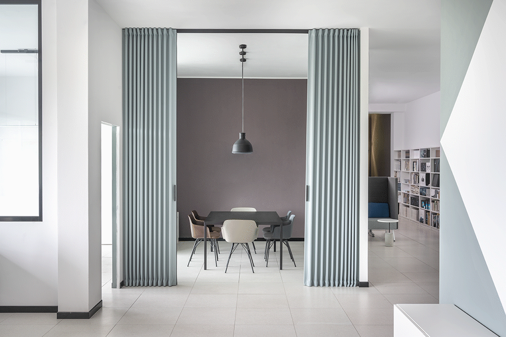 MİNİMAL BİR TASARIM ÖNERİSİ: DOOOR KATLANIR KAPI TEKNOLOJİSİ